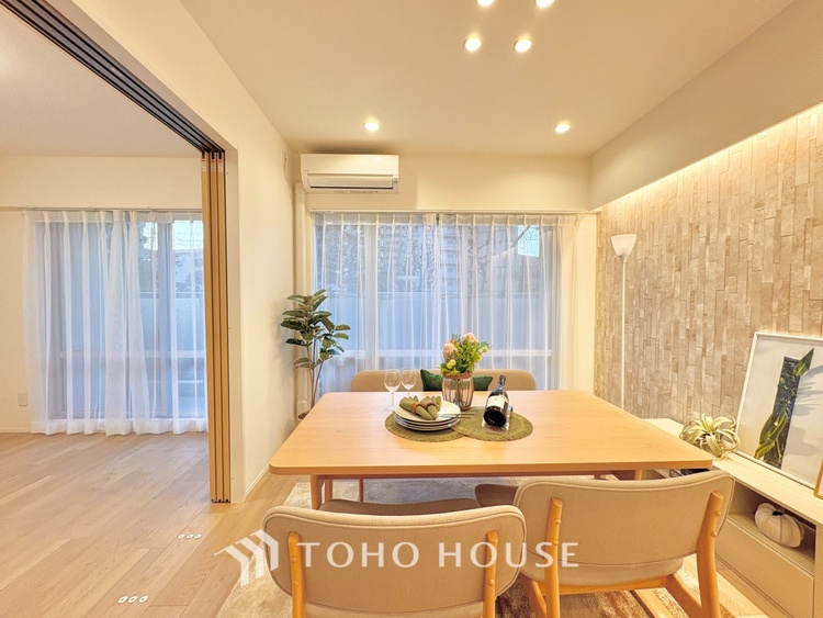 内装 【LIVING】◆住む喜び、楽しさ、感動◆を君と共有したい。いつまでもずっと家族を見渡せるこの広い空間で。