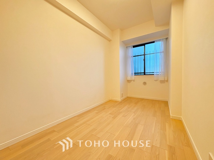 内装 寝室は一日の疲れを癒す大切な空間。快適で落ち着けるおすすめの間取りです。