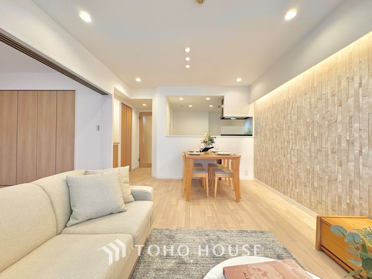 その他 選び抜かれた素材と、熟練の職人技が息づくキッチン。本物を知るあなたのための、美しきステージです。