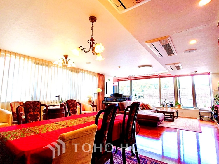 内装 趣味や仕事にも使える、柔軟な洋室スペース。ライフスタイルに合わせて活用できます。