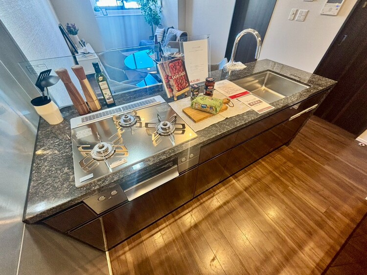 その他 開放感のあるキッチンスペース。調理をしながら、会話も弾みそうですね。