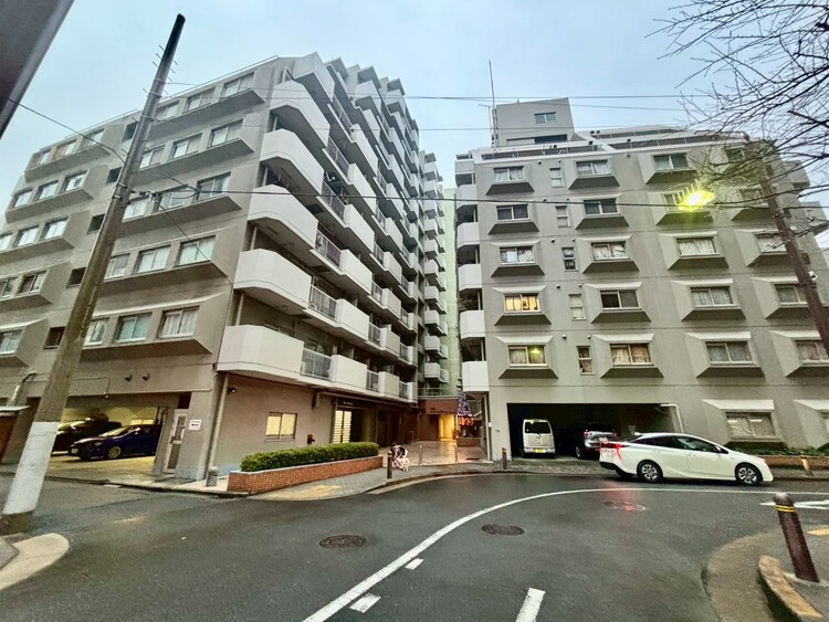 外観 忙しく過ぎゆく日常を置き去るほど、ゆったりした時間が流れる住環境。