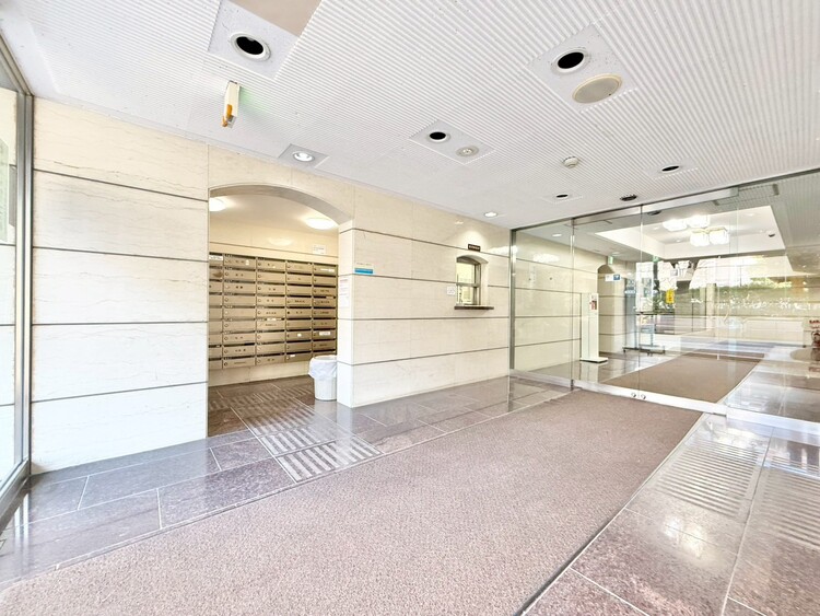 その他 館内は静寂な中が保たれており、管理が行き届いている印象を受けました。