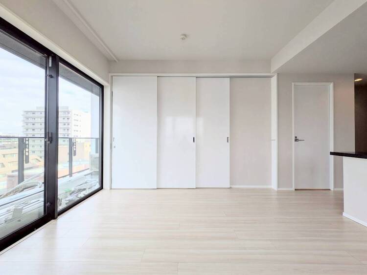 居間 伸びやかな空間のなかで、ゆったりとしたひとときを過ごせます。