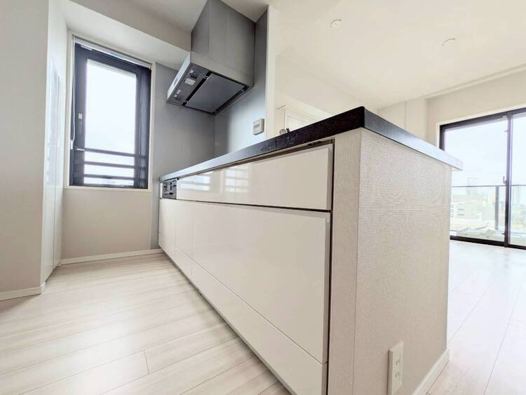 キッチン 開放感のあるキッチンスペース。調理をしながら、会話も弾みそうですね。