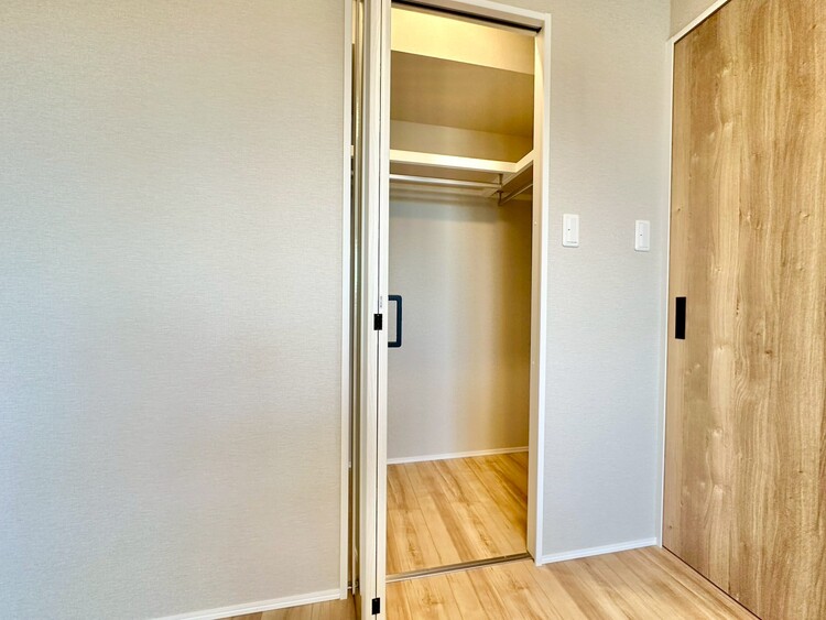 その他 収納スペースが付いていて、お部屋を広く使っていただけます。