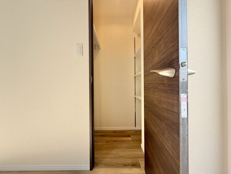 その他 家電やスーツケース、ストック品など何でも片付く嬉しい空間です。