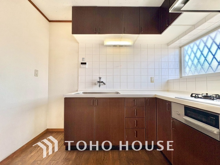 内装 【KITCHEN】◆ワクワク◆開放的で機能性も高いキッチン。お子様は毎日のご飯にワクワク！