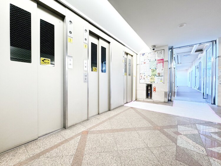 設備 エレベーターの管理も、きちんと行き届いてます。