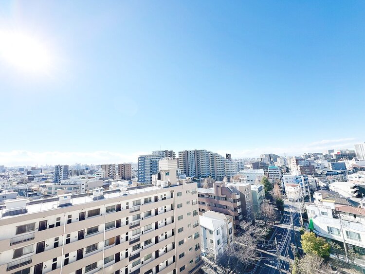 バルコニー 頬をなでる、優しい風を感じることが出来ます。