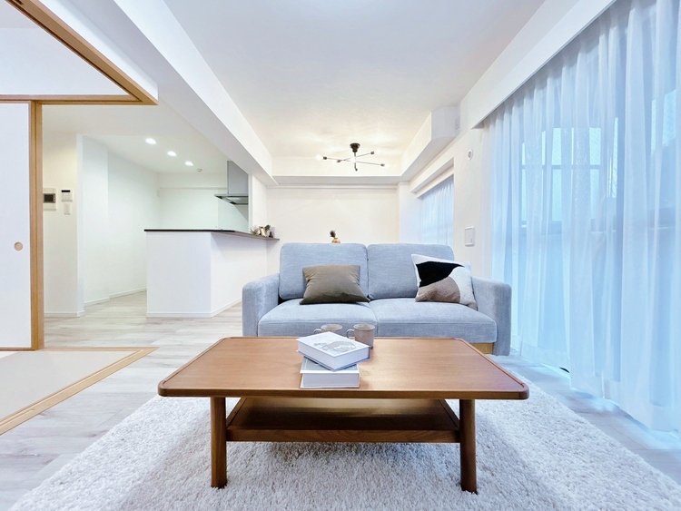 居間 豊かな居住性と、安心感を満たすクオリティが見事に調和した住空間。