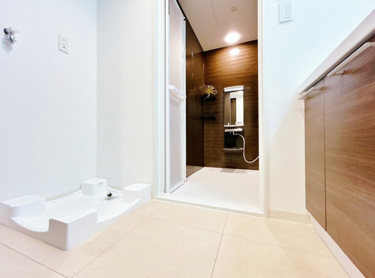 洗面 清潔感と心地よさを重視した、上質感漂うパウダールーム。