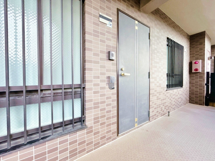 玄関 玄関を開ければ、そこは安らぎのご自宅。