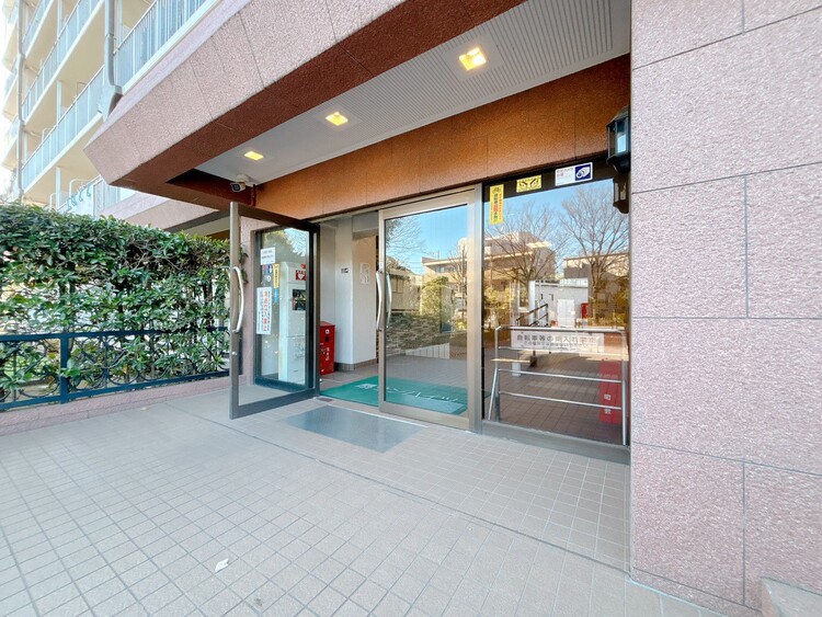 エントランス 外と内をつなぐエントランスは、まさに顔となる場所。