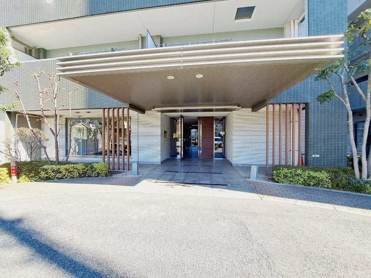 エントランス 外と内をつなぐエントランスは、まさに顔となる場所。