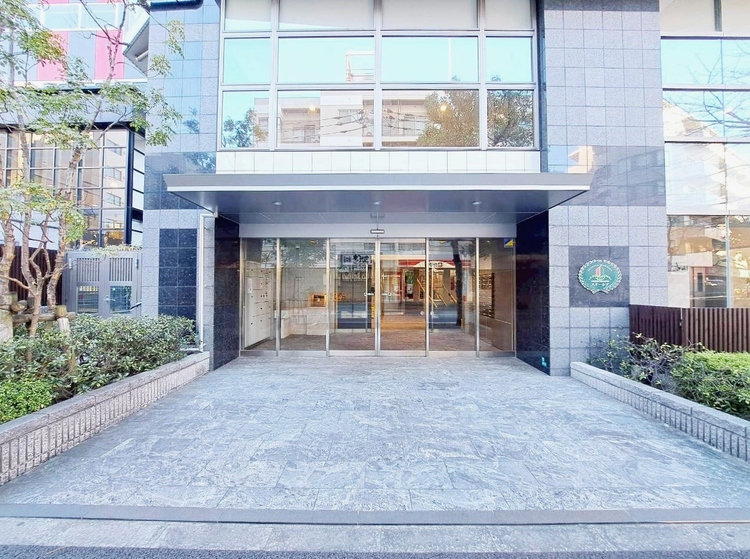 エントランス 外と内をつなぐエントランスは、まさに顔となる場所。