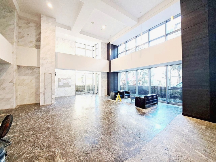 エントランス エントランス内部は、管理が行き届き清潔な共有スペースとなっています。