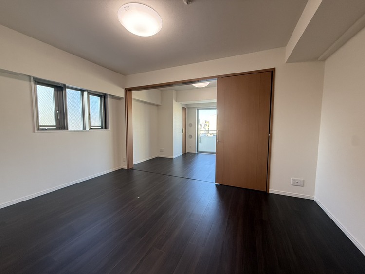 居間 飾り過ぎないシンプルな内装と偏り過ぎないデザインで統一しました。