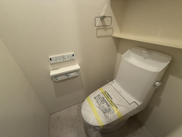 トイレ 暮らしの中のさりげないひとときの快適さにも、こだわりを、持って設備を配しております。