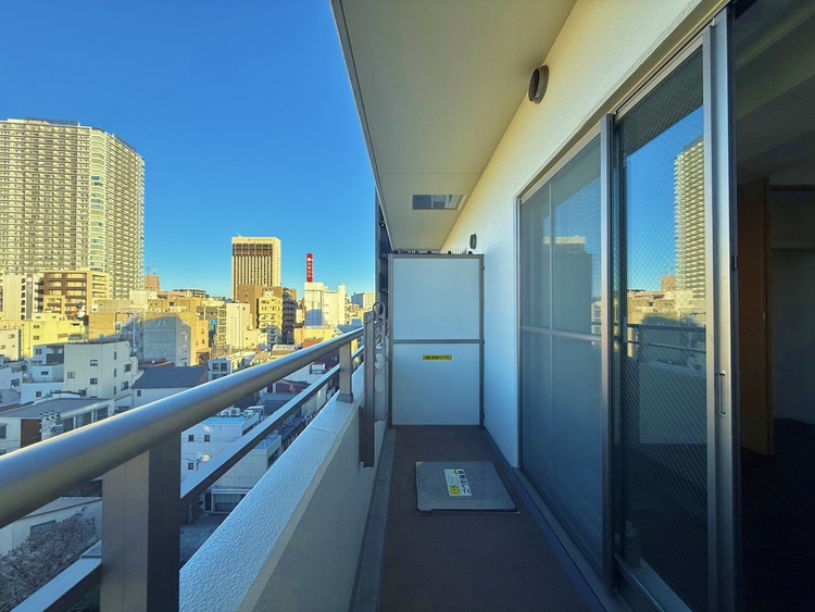 バルコニー 暮らしの中で、光と風を演出してくれるバルコニー。