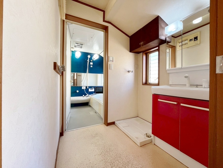 洗面 清潔感と心地よさを重視した、上質感漂うパウダールーム。