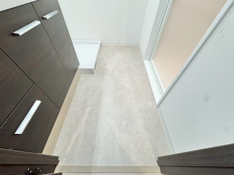 その他 十分な広さの脱衣所。