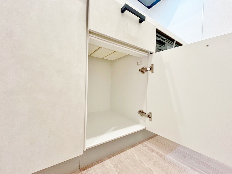 その他 家電やスーツケース、ストック品など何でも片付く嬉しい空間です。