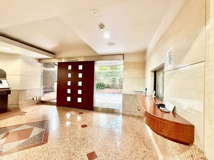 その他 館内は静寂な中が保たれており、管理が行き届いている印象を受けました。