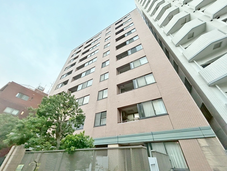 その他 飽きのこないシンプルモダンな外観です。