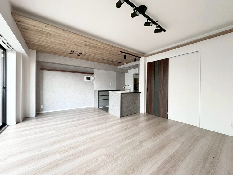 その他 シンプルな内装と偏り過ぎないデザインで統一しました。