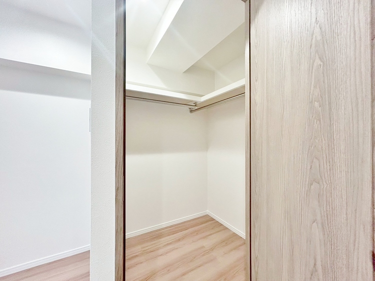 その他 収納スペースが付いていて、お部屋を広く使っていただけます。