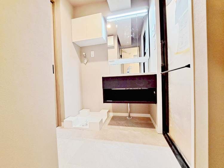 その他 十分な広さの脱衣所。