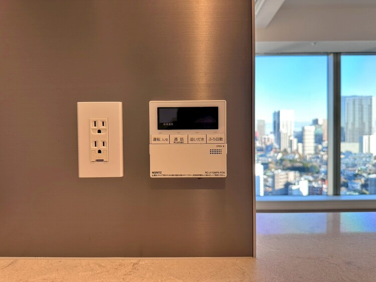 その他 見やすい画面で操作しやすい給湯パネル。