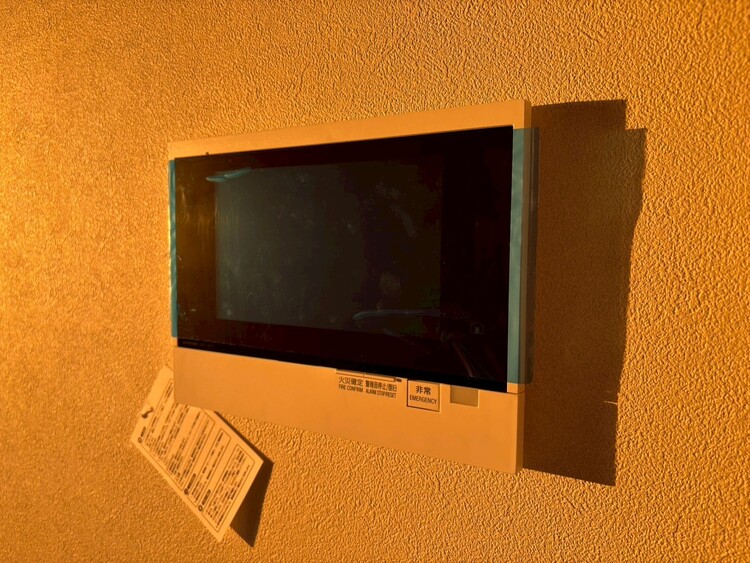 その他 誰が来てもわかる様にモニター付きインターホンを設置。