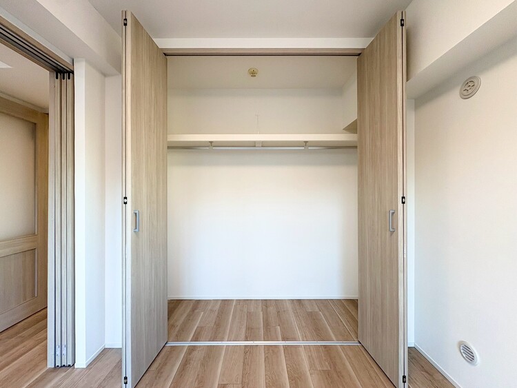 その他 収納スペースが付いていて、お部屋を広く使っていただけます。