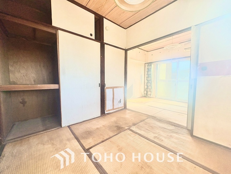 内装 【LIVING】◆眩い◆光が燦々と入り、家族の笑顔を照らす。「いつまでも続いて」と願う夢のような毎日がここにある。