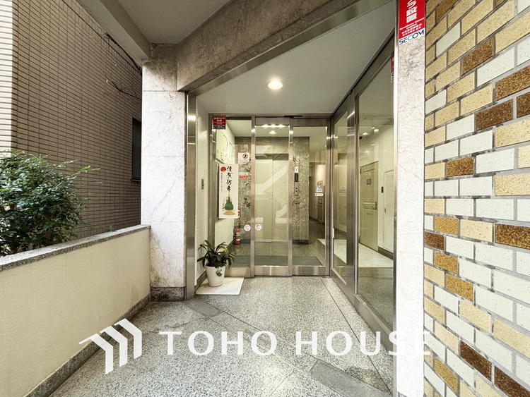 エントランス マンション入り口