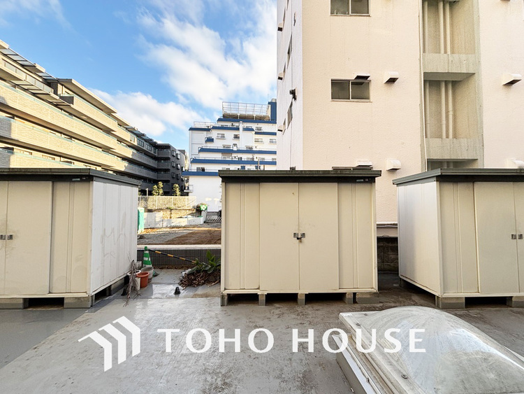 その他 物置付きルーフテラス