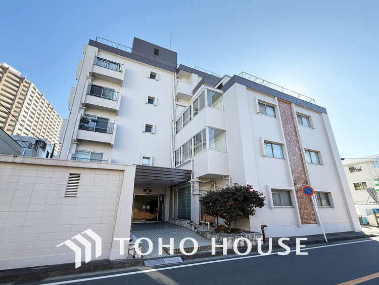 外観 〜ビッグターミナル「横浜」駅まで徒歩11分〜約36平米の広々バルコニー付き〜人気の角部屋〜