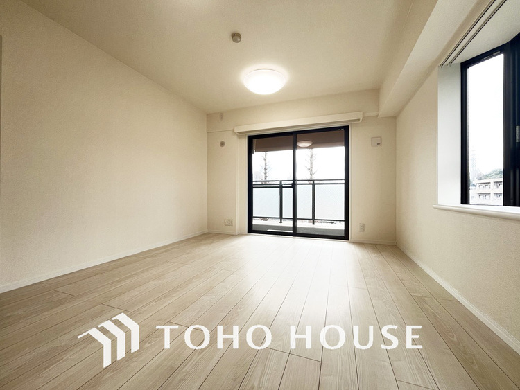 内装 シンプルですっきりとした室内は飽きのこない居心地の良い雰囲気です