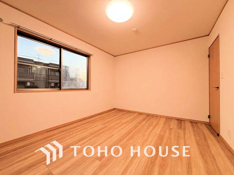 内装 家具の配置のし易い室内です。趣味の部屋としても充分な広さです