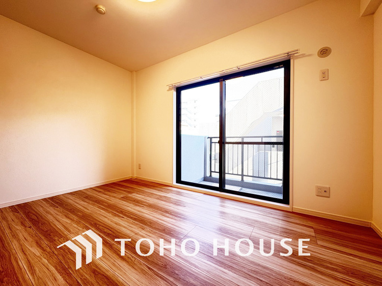 内装 1日の疲れを癒し、心地よく寛げるようゆったりとした広さをしています