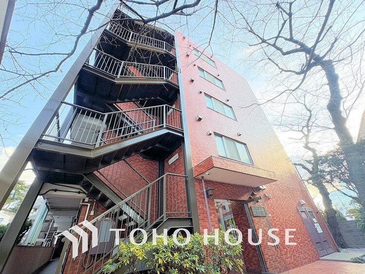 外観 〜「二子玉川」駅徒歩5分の好立地〜南西向きのため陽当たり良好〜リノベーション済み2SLDK〜