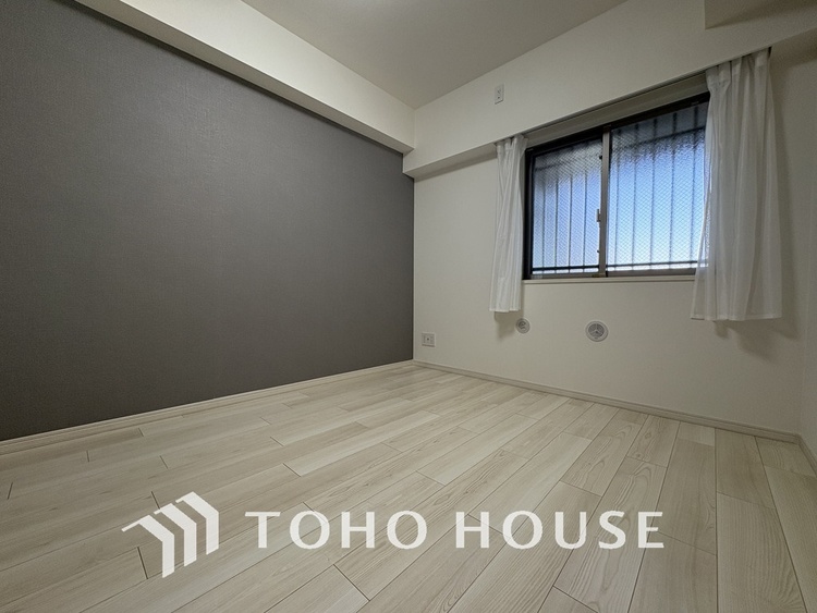 内装 採光もある洋室は、くつろぎのひと時を過ごすのにぴったり