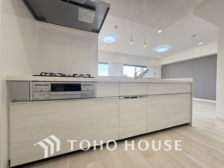 キッチン シンプルな部屋の雰囲気に溶け合うナチュラルキッチン