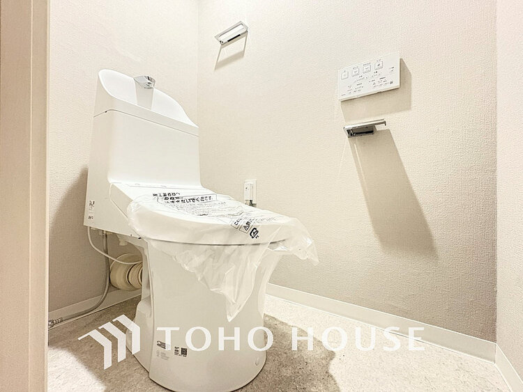 トイレ トイレには快適な温水洗浄便座付
