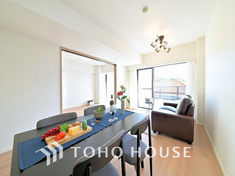 内装 家族みんなが爽やかに過ごせるように、光をたっぷり取り込んだLDK