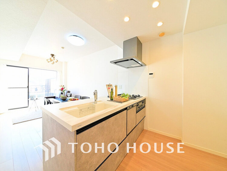 キッチン 落ち着きのあるカラーで統一された清潔感と気品が溢れるキッチン