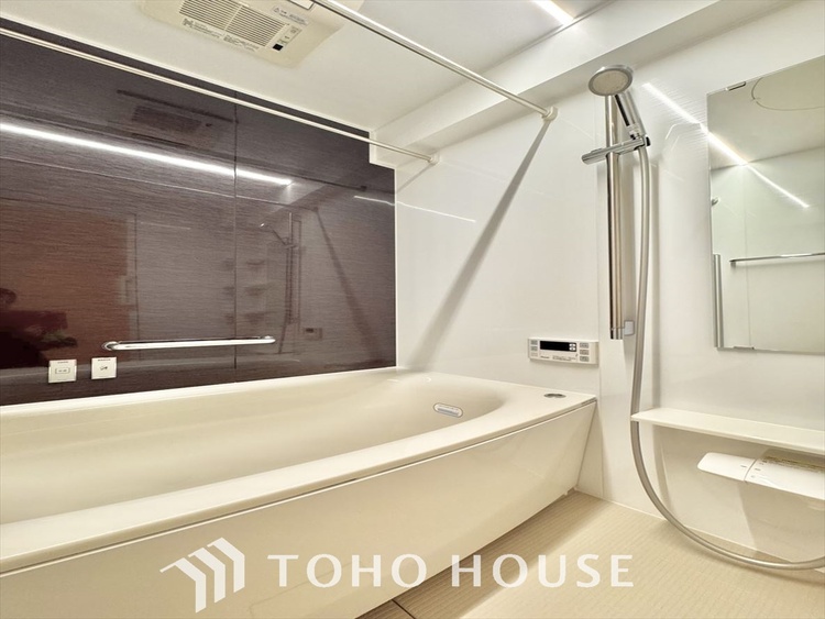 風呂 浴室は一日の疲れを癒す特別な空間。清潔感と快適性で心身ともにリフレッシュできます。