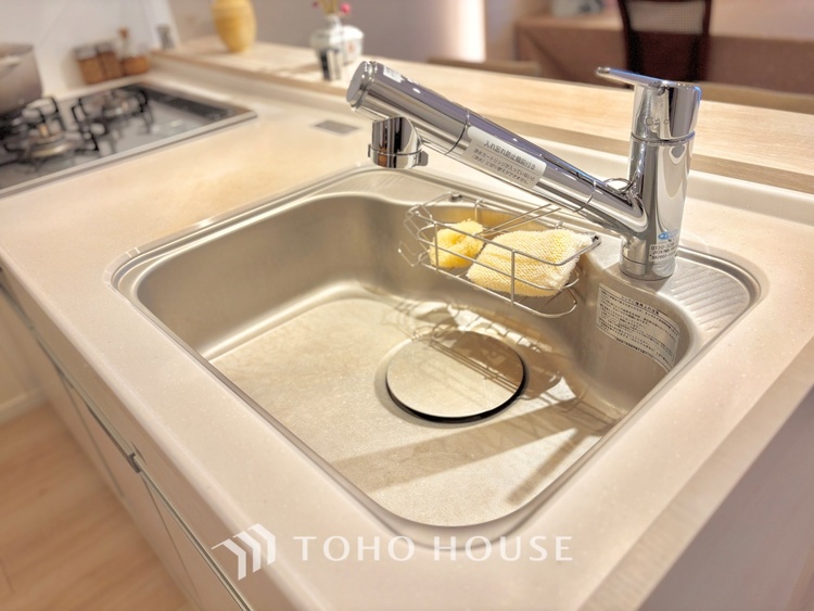 キッチン みんなで作って、みんなで食べる。明るいキッチンは、家族の笑顔を引き出します。